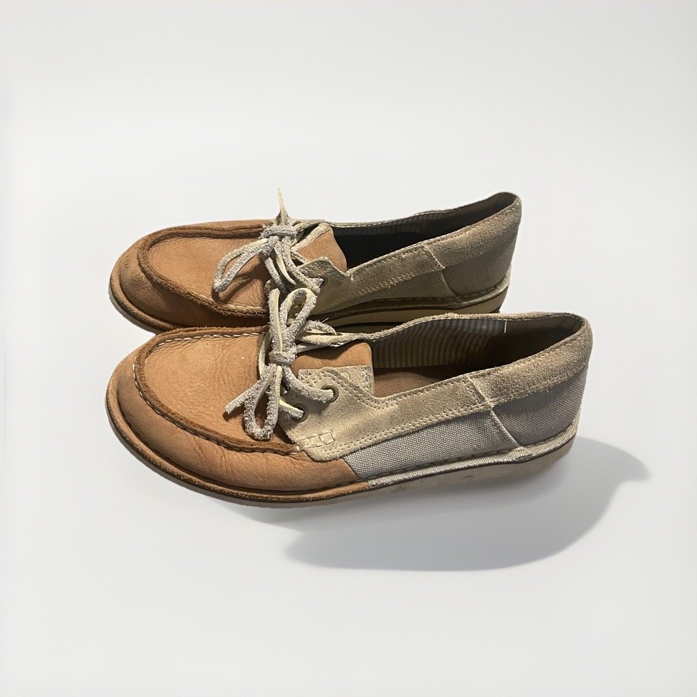 Ariat Woman's Grey/‎ Tan Loafer Shoes Size 8B